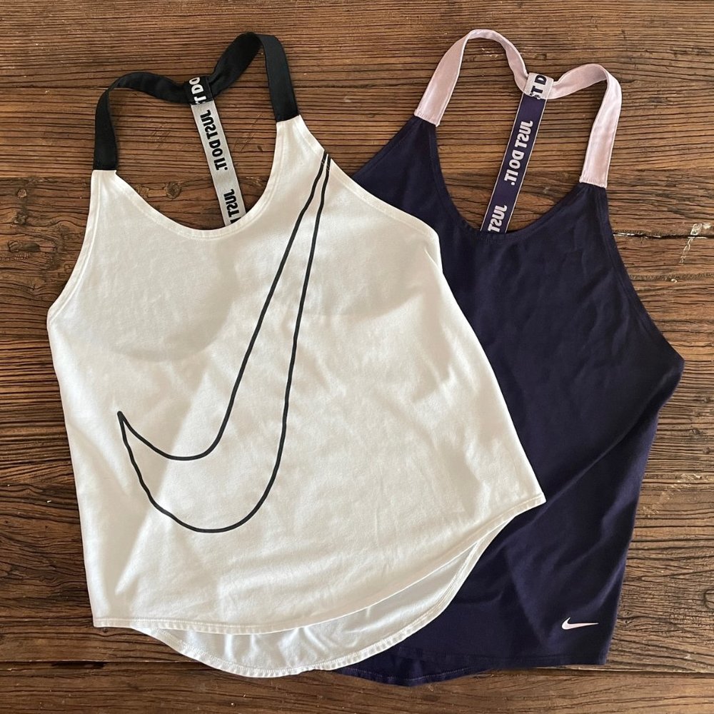 Bundle Nike Tanks